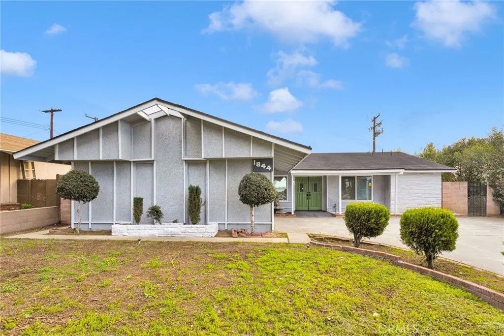 Photo of 1844 Alston Avenue, Colton, CA 92324 (MLS # IV26008327)