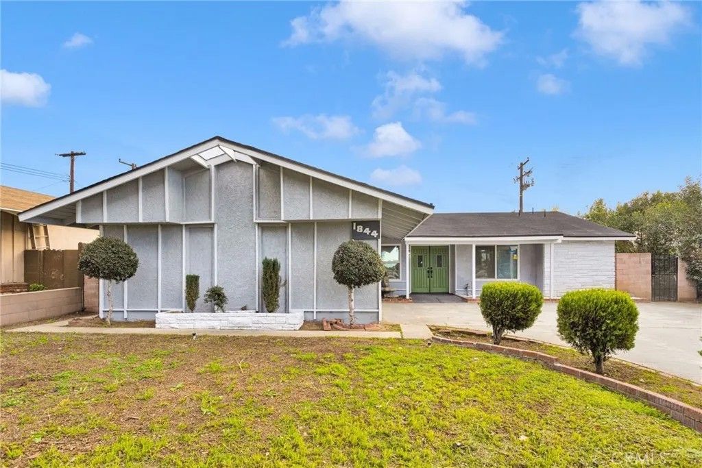 Photo of 1844 Alston Avenue, Colton, CA 92324 (MLS # IV26008327)