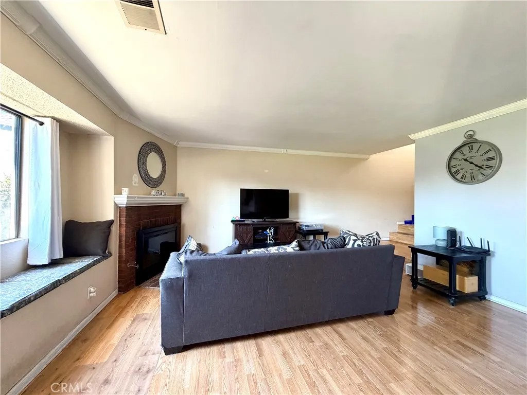 1212 S Barranca B