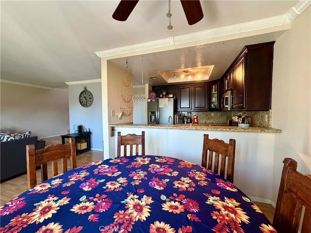1212 S Barranca B