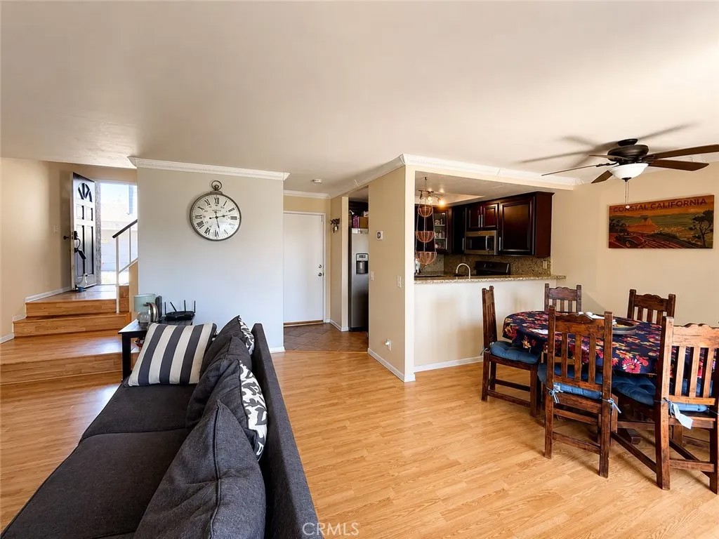 1212 S Barranca B