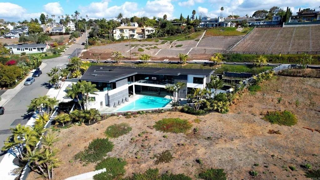 Photo of 1095 Hoover Street, Carlsbad, CA 92008 (MLS # NDP2500774)