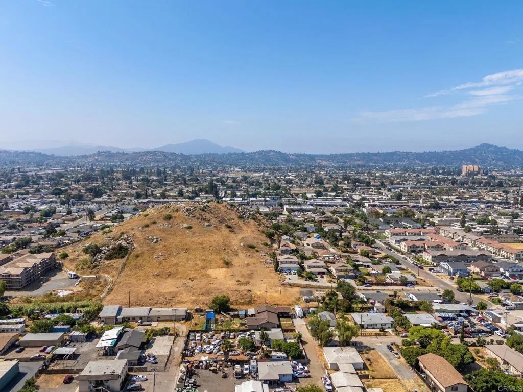 1161 N Anza