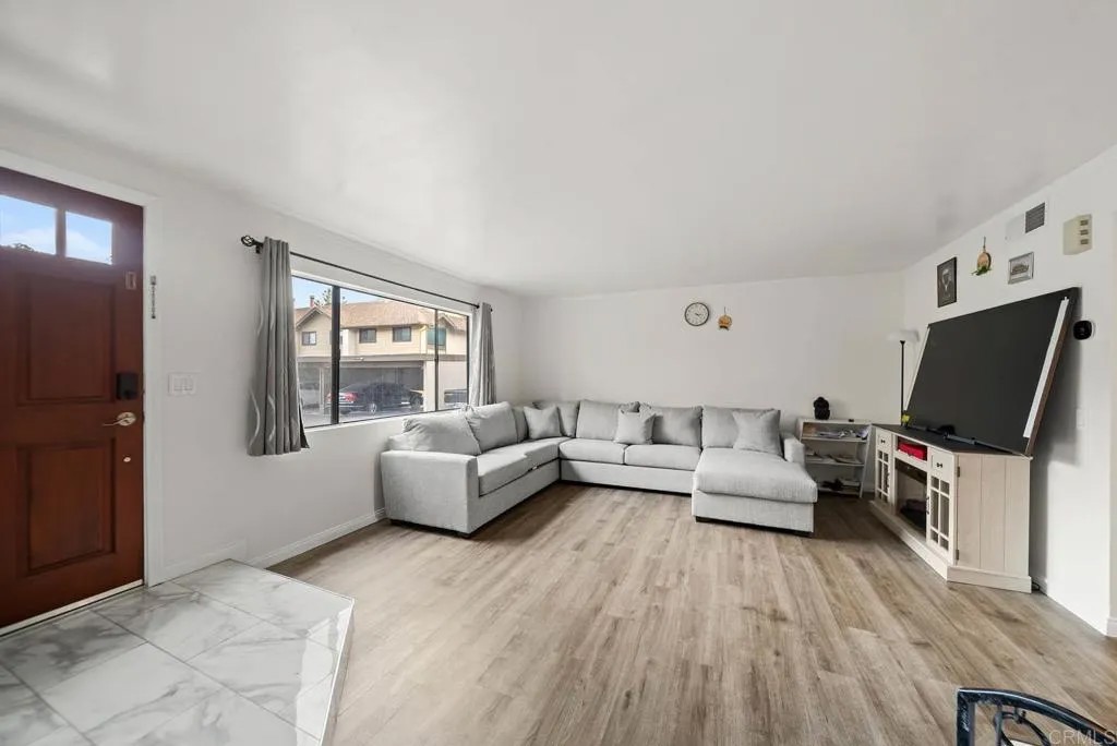 2636 Alpine Boulevard C