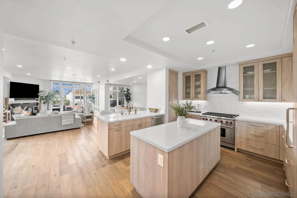 Photo of 141 Orange Ave #202, Coronado, CA 92118 (MLS # 250032565)