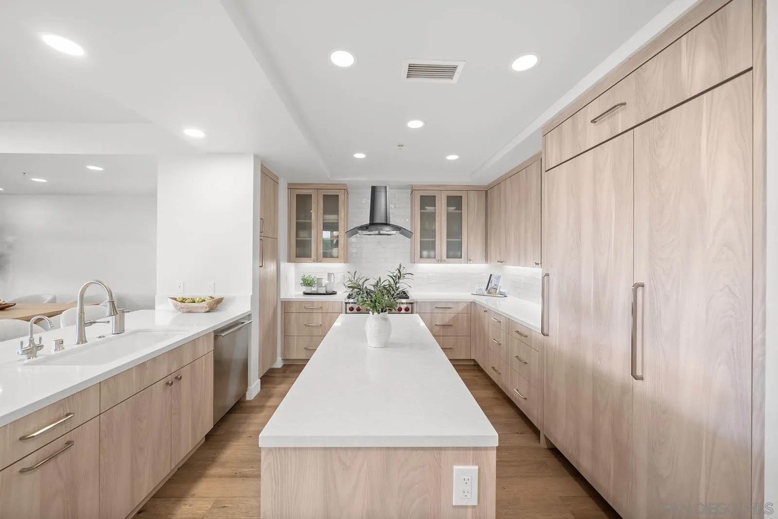 141 Orange Ave 202