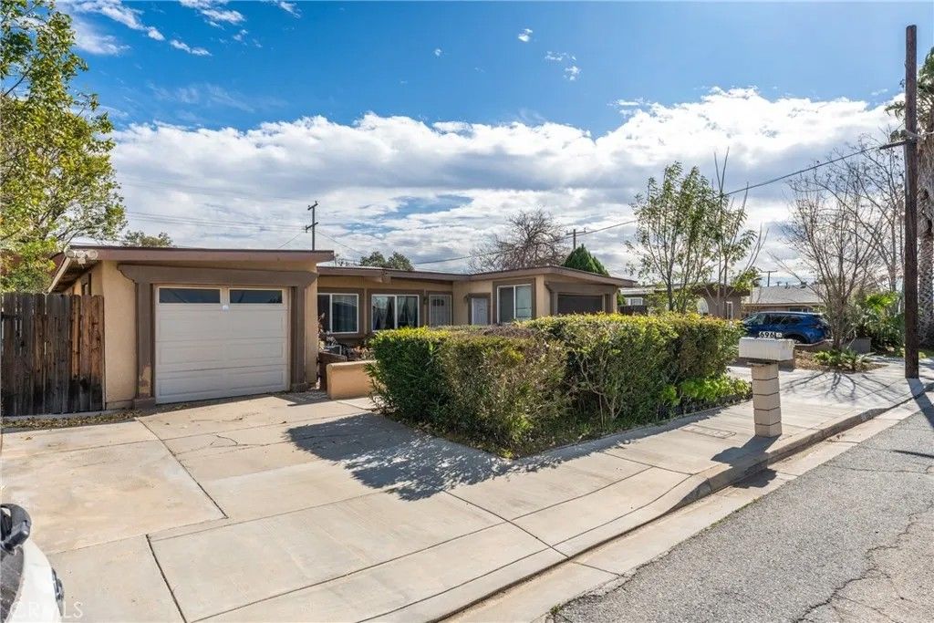 Photo of 696 Illinois Avenue, Beaumont, CA 92223 (MLS # IV26008217)