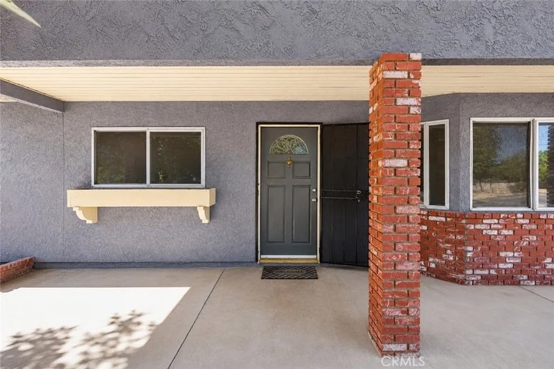 10157 E Avenue R8