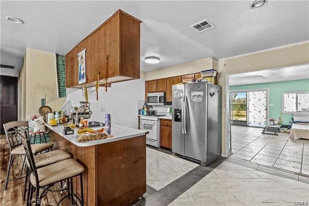 Photo of 1505 Sunrise Road, Barstow, CA 92311 (MLS # HD26086504)