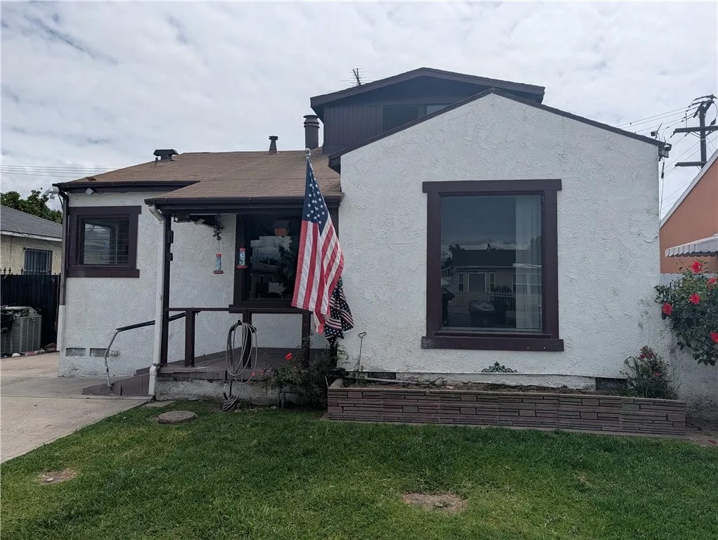 3816 Walnut