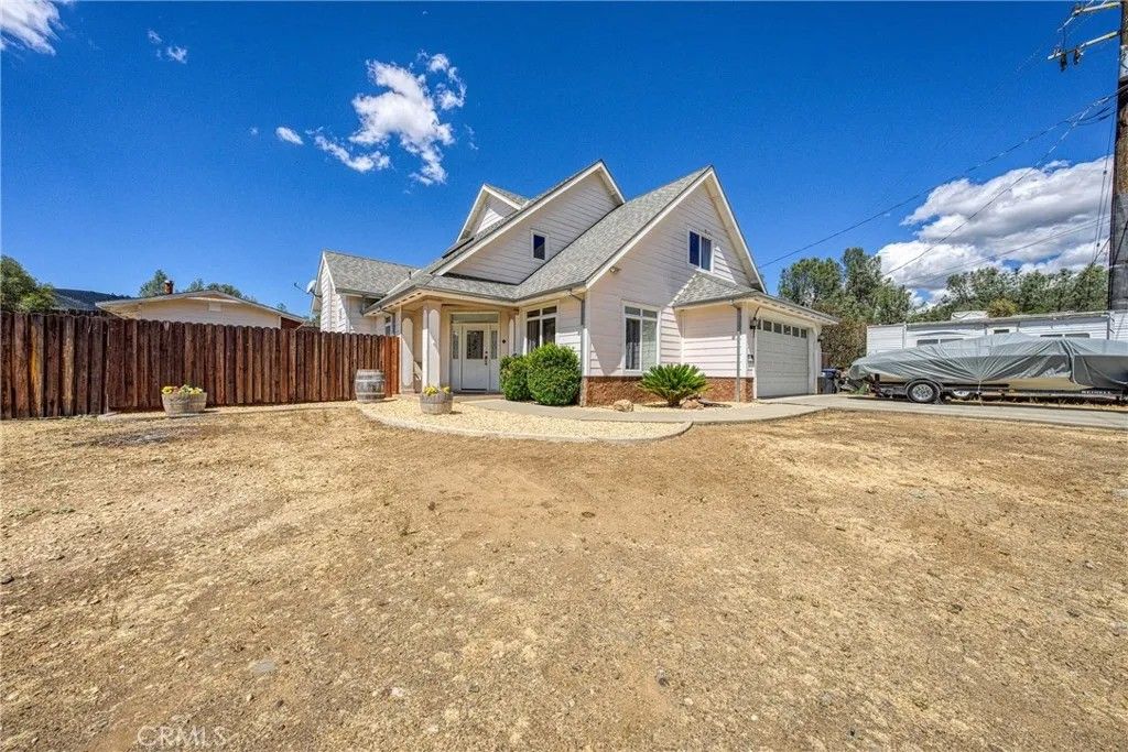 Photo of 2920 Meadow Creek Road, Clearlake Oaks, CA 95423 (MLS # LC26070708)