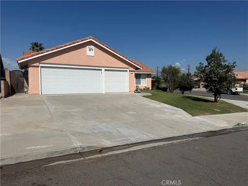 416 S Tamarisk Avenue