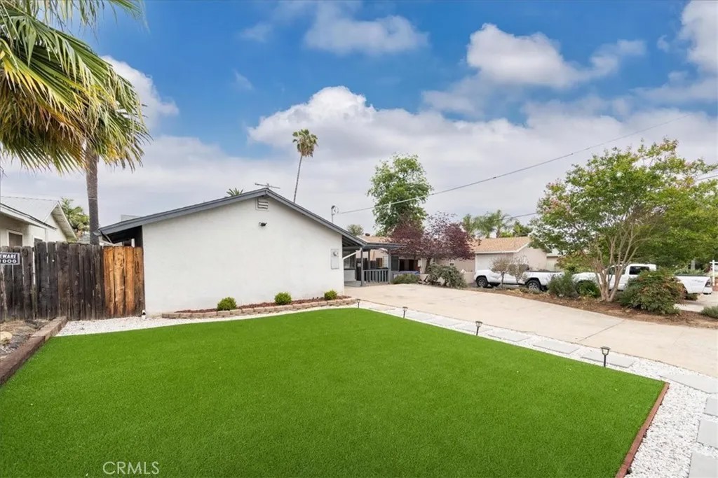 1354 S Maple