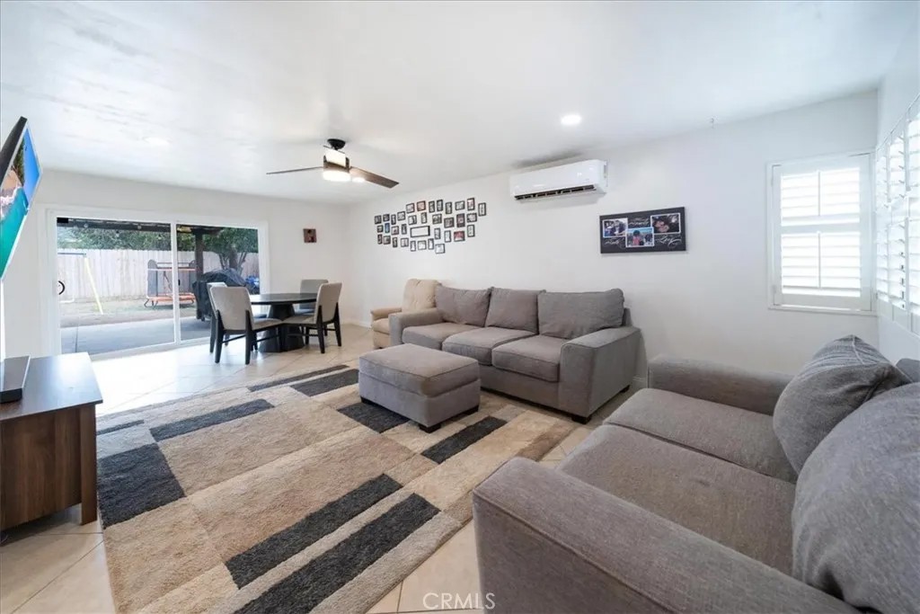 1354 S Maple