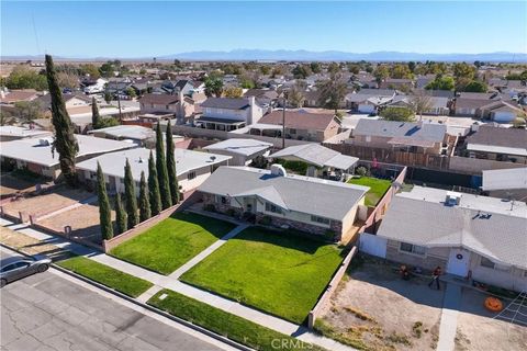 Tiny photo for 2130 Orange Street, Rosamond, CA 93560 (MLS # SR25246956)