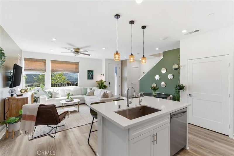 116 Sunstone Place