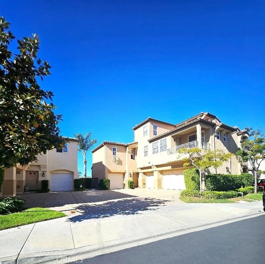 Photo of 6412 Terraza Portico, Carlsbad, CA 92009 (MLS # PW25267540)