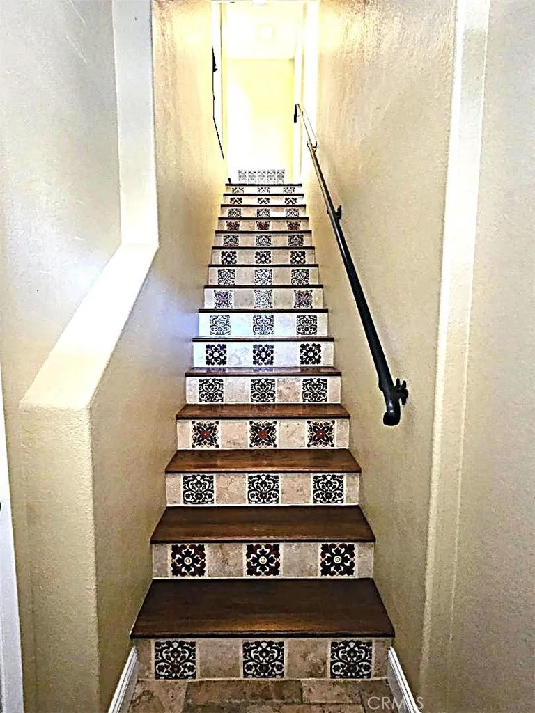 6412 Terraza Portico