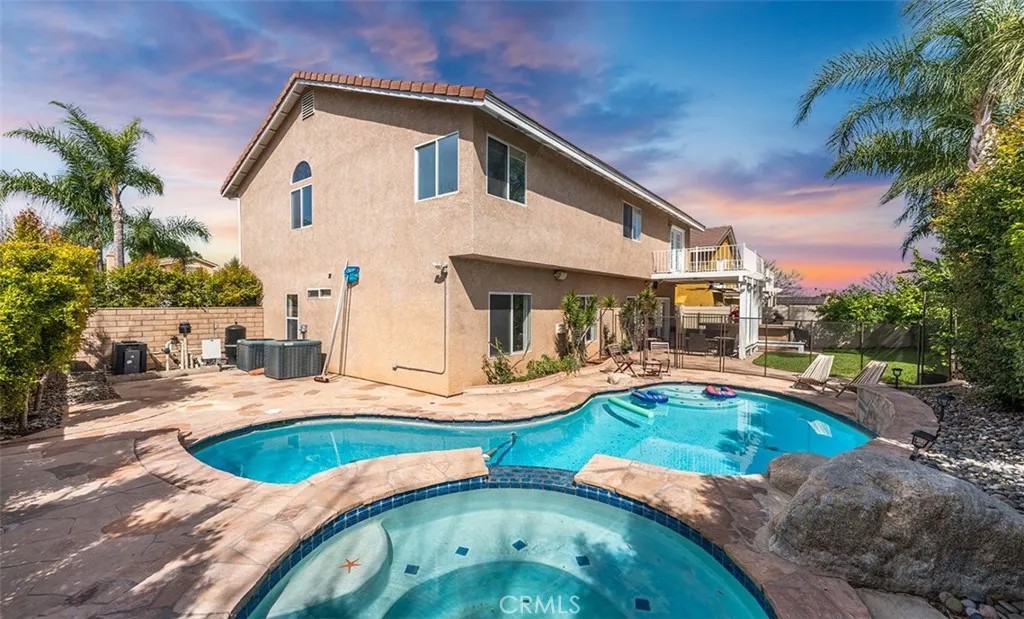 2843 S Buena Vista