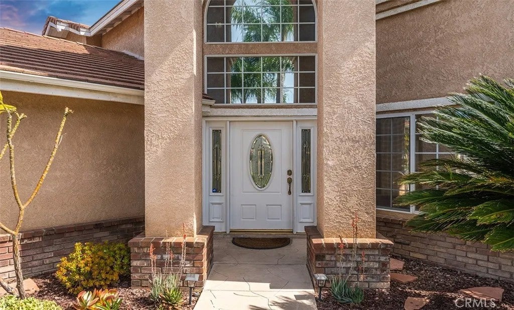 2843 S Buena Vista