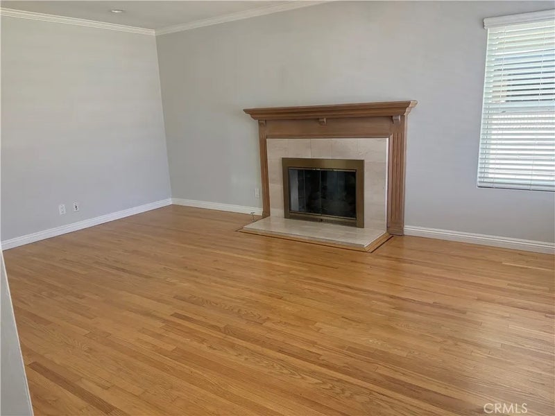 3702 W 226th