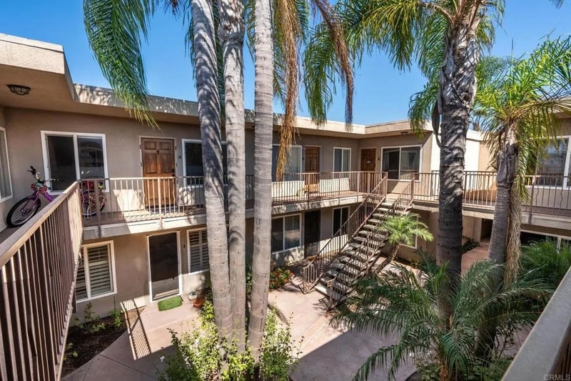 4424 Altadena Avenue 14