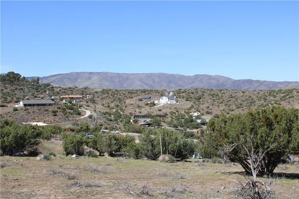 Photo of 4570 Hubbard Road, Acton, CA 93510 (MLS # SR26019066)