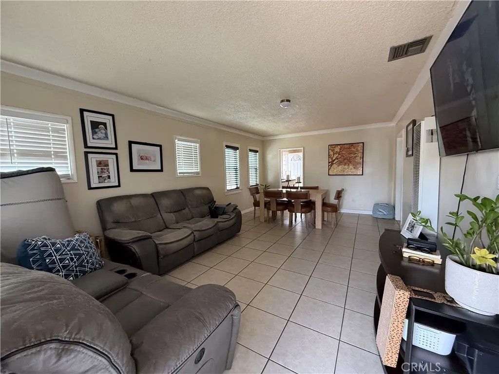 Photo of 3467 Walnut ST, Huntington Park, CA 90255 (MLS # IV26093684)