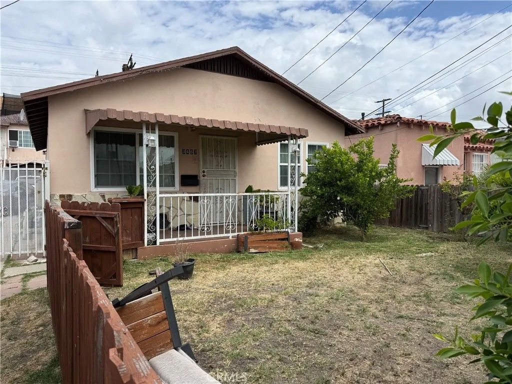 Photo of 3467 Walnut ST, Huntington Park, CA 90255 (MLS # IV26093684)