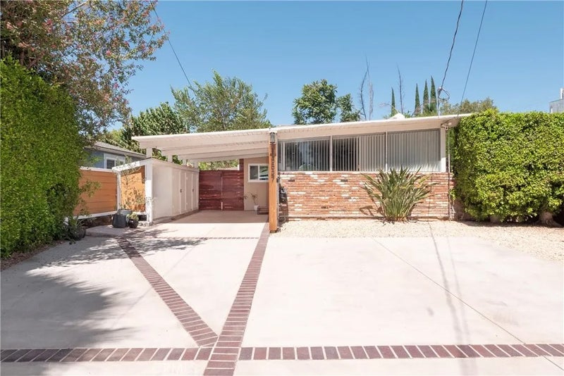 18527 Napa Street