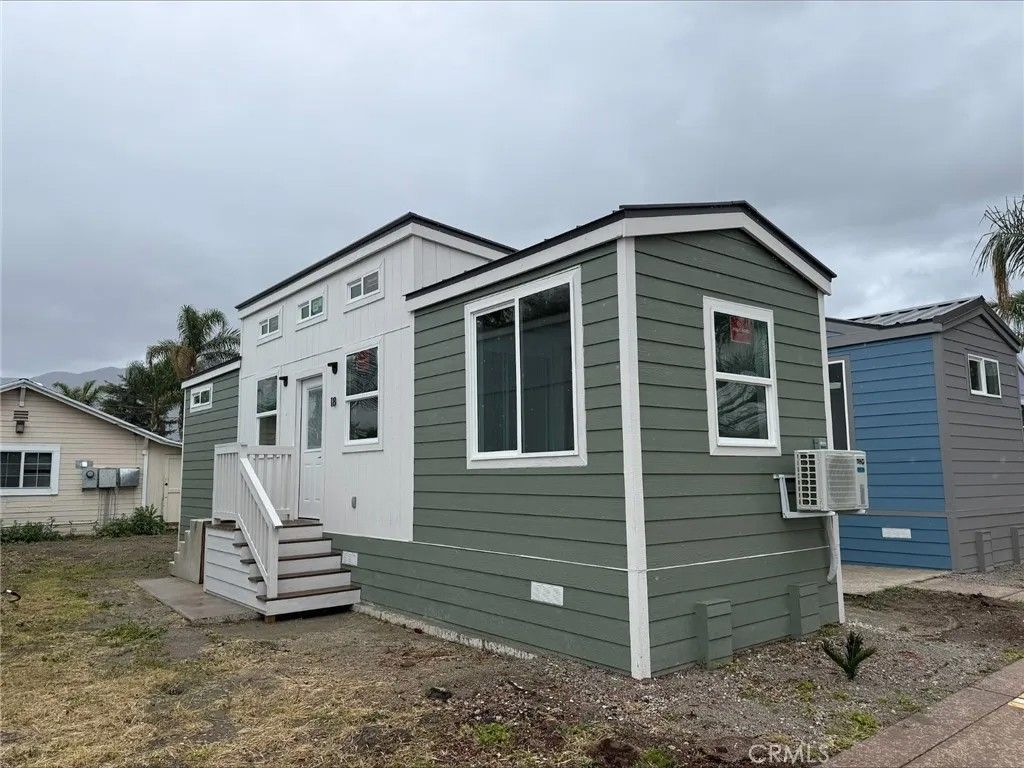 Photo of 501 S Mistletoe #18, San Jacinto, CA 92582 (MLS # SW26036230)