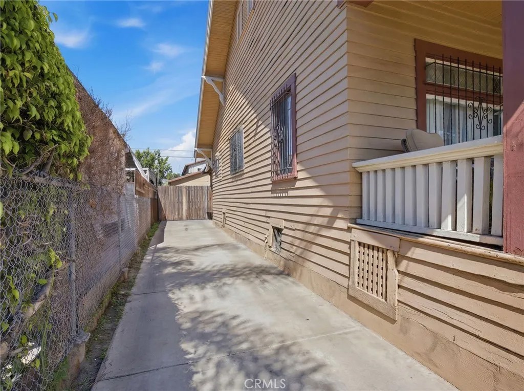 123 E 65th Street
