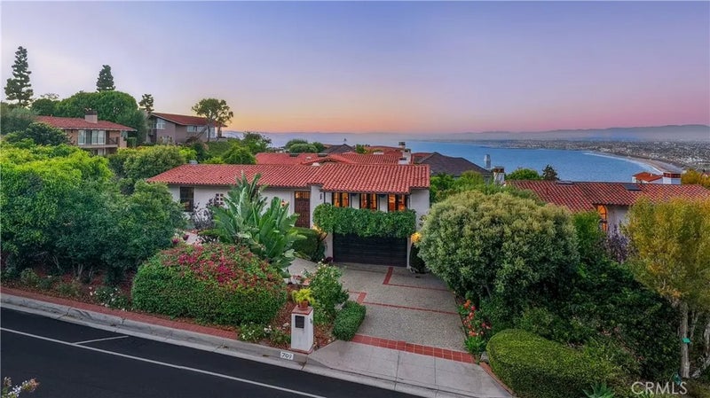 709 Via Del Monte