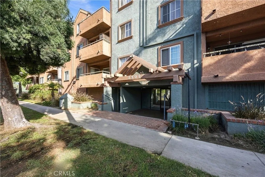 2507 E 15th Street 109