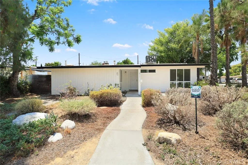 271 Greentree