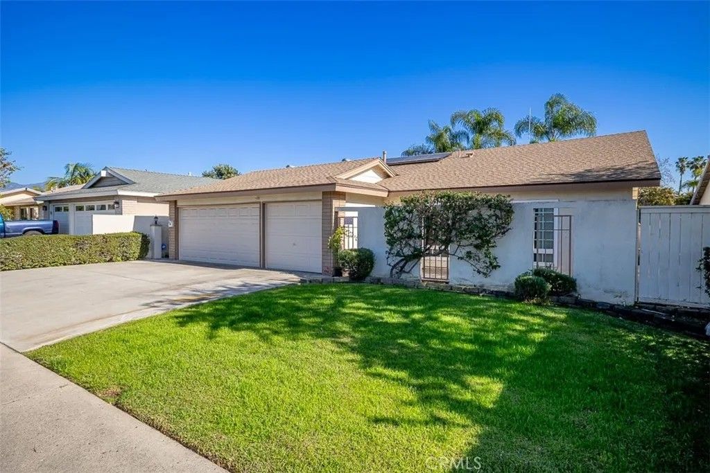 Photo of 23372 Dune Mear Road, Lake Forest, CA 92630 (MLS # OC26021264)