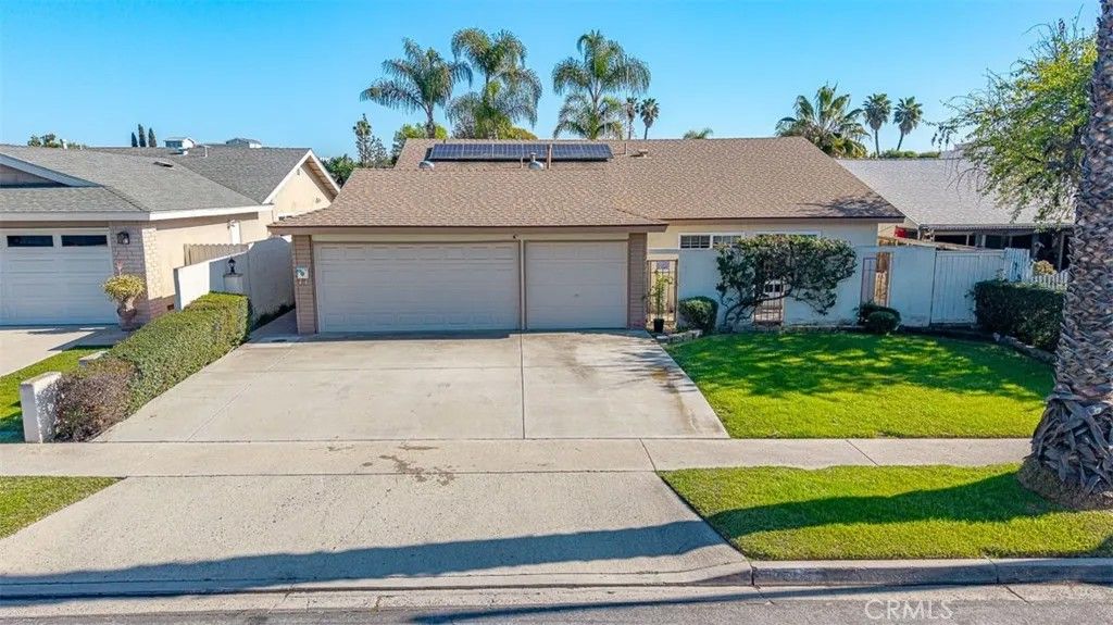 Photo of 23372 Dune Mear Road, Lake Forest, CA 92630 (MLS # OC26021264)