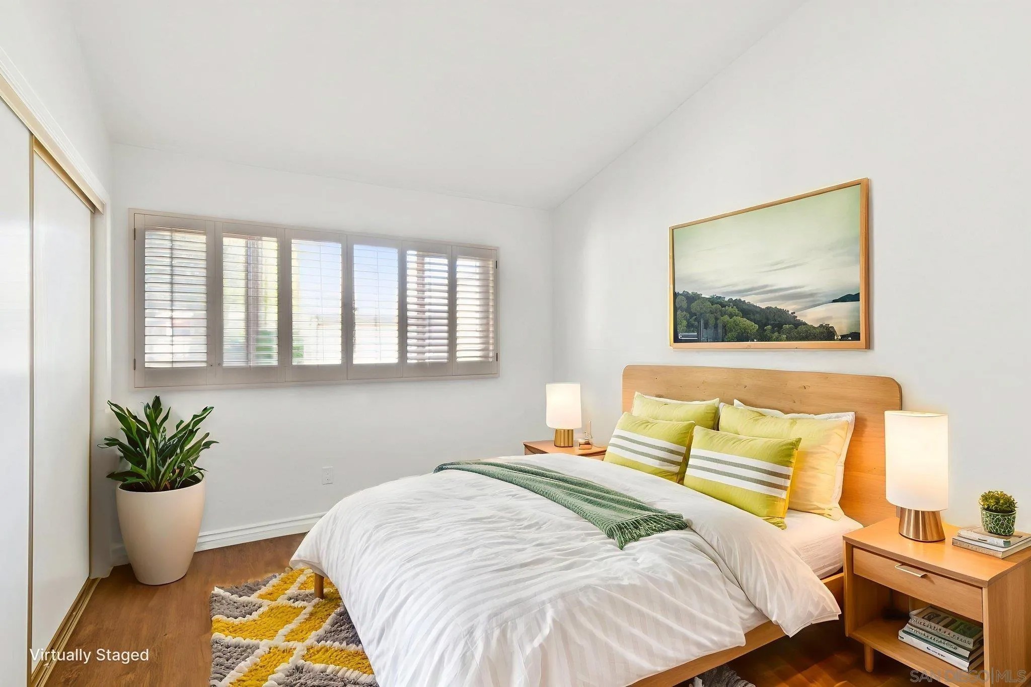 8988 Caminito Verano