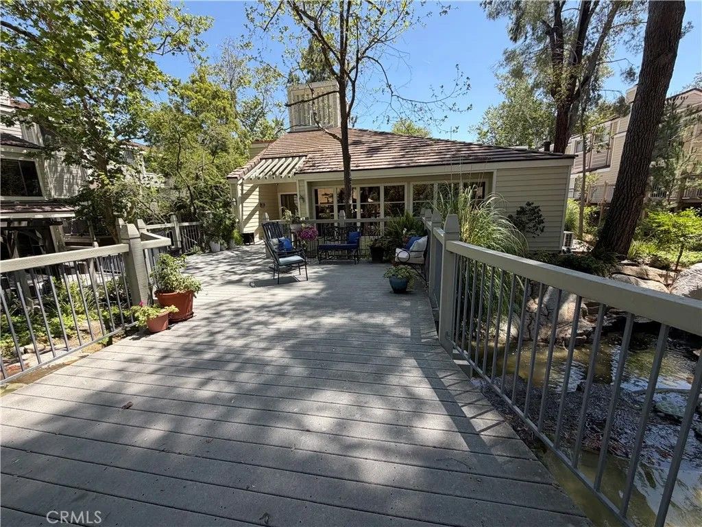 Photo of 1166 S Westlake Blvd #A, Westlake Village, CA 91361 (MLS # SR26093235)