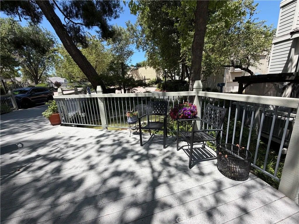 Photo of 1166 S Westlake Blvd #A, Westlake Village, CA 91361 (MLS # SR26093235)