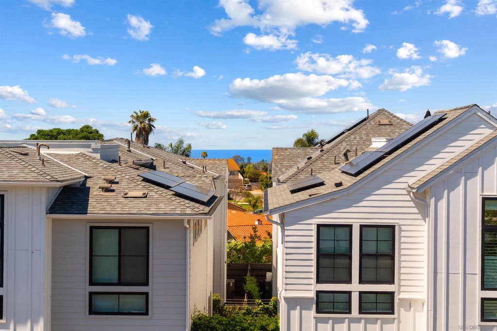 Photo of 1602 San Remo Place #201, Encinitas, CA 92024 (MLS # 260018189)