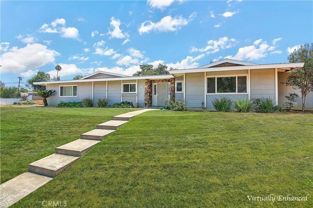 Photo of 1960 Wetherly Way, Riverside, CA 92506 (MLS # IV26093249)