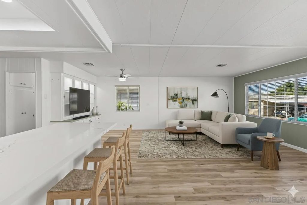 Photo of 601 N Kirby St #246, Hemet, CA 92545 (MLS # 250045183)