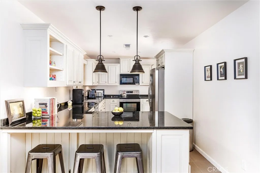 325 Fairview Lane