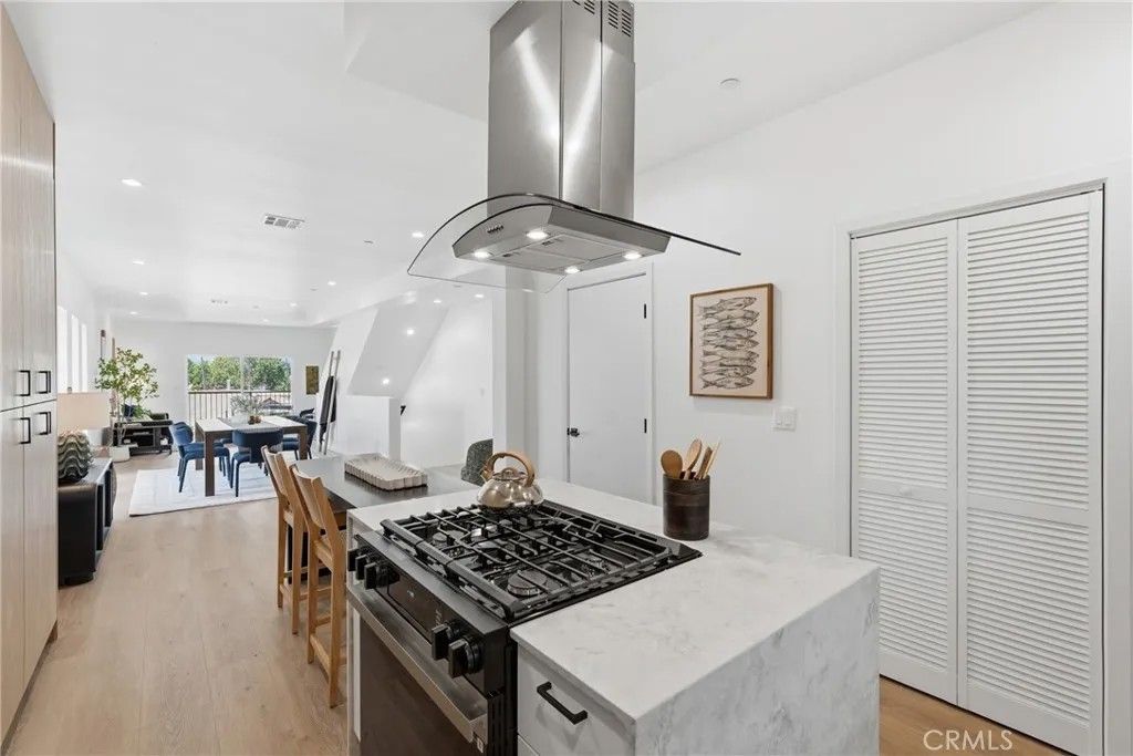 Photo of 1428 S Cloverdale Avenue #1/2, Los Angeles, CA 90019 (MLS # SB26094455)