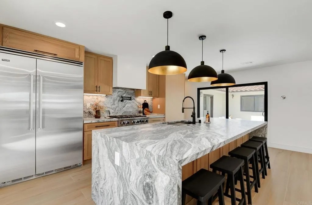 8838 La Jolla Scenic Drive North