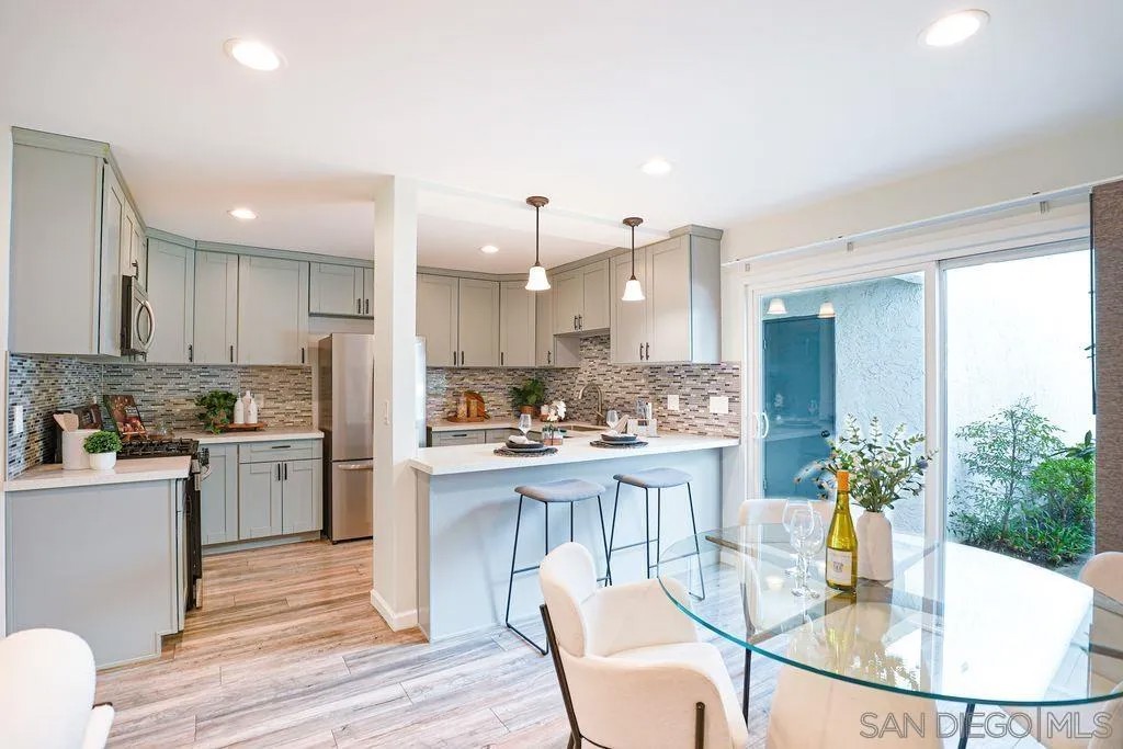 4064 Crystal Dawn 105