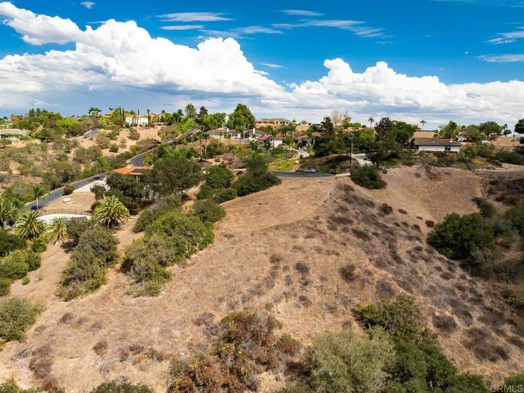 Photo of 2202 Calle Dos Lomas, Fallbrook, CA 92028 (MLS # NDP2608538)