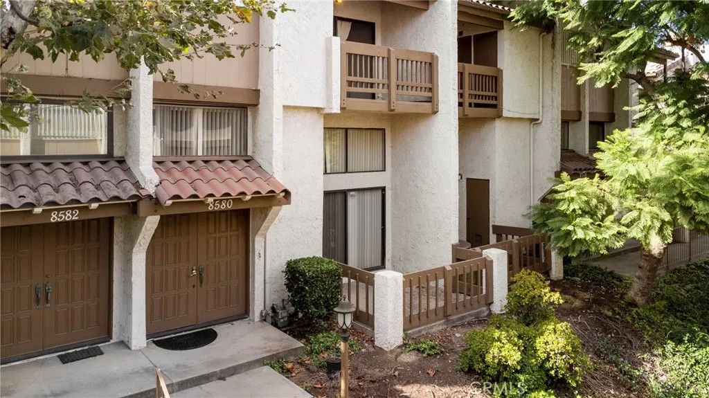 8580 Village Lane