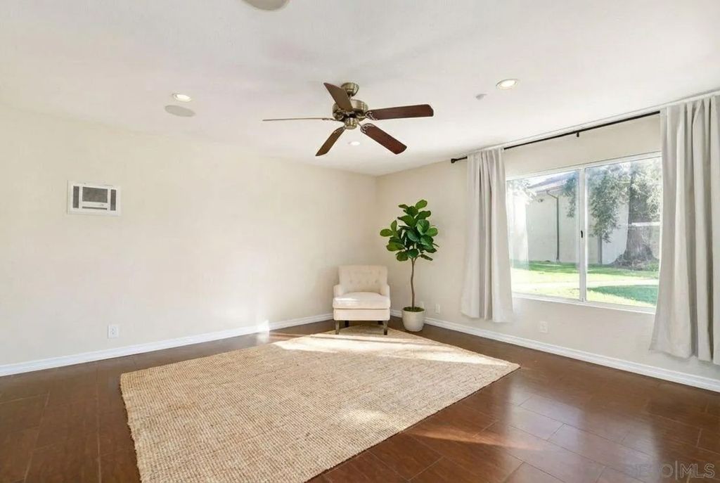 Photo of 615 Fredricks Ave #122, Oceanside, CA 92058 (MLS # 260001352)